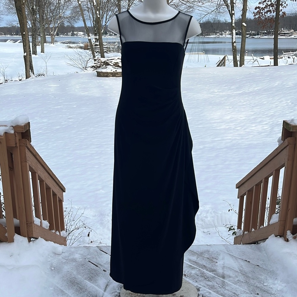 Scarlett elegant classic black gown 10 (M}